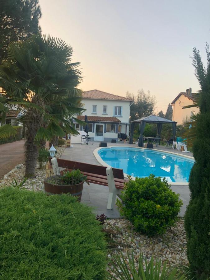 Villa Bergerac Avec Piscine Exterior photo
